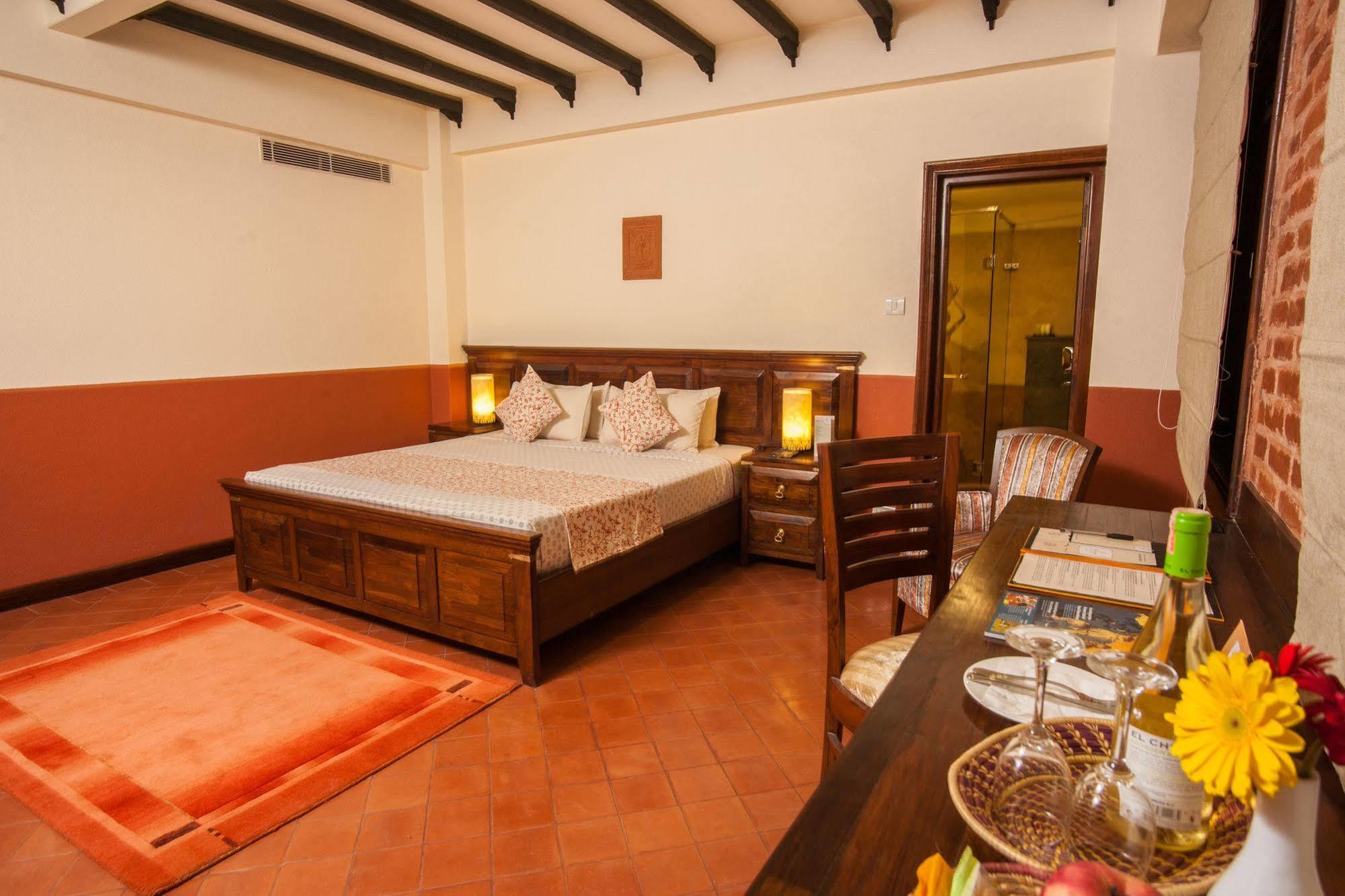 Traditional Comfort Boutique Hotel Katmandu Eksteriør billede